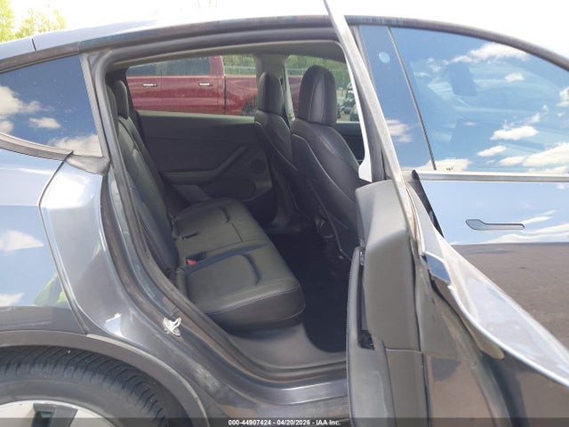 Продаж на аукціоні авто 2021 Tesla Model Y Standard Range Rear-wheel Drive, vin: 5YJYGDED0MF107395, номер лоту: 44907424