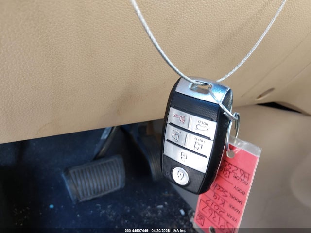 KNDMC5C17H6255473 KIA SEDONA EX