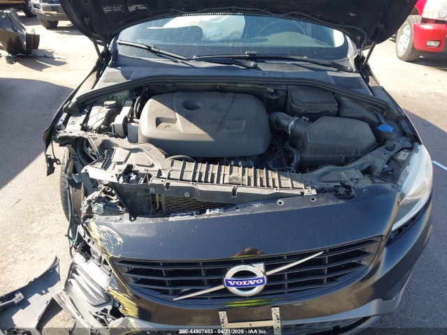 2017 Volvo S60 T5 Dynamic მანქანა იყიდება აუქციონზე, vin: YV126MFL6H2422316, აუქციონის ნომერი: 44907483