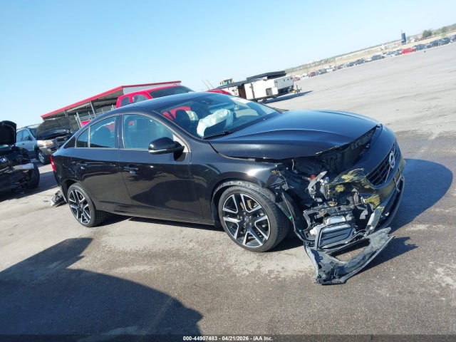 2017 Volvo S60 T5 Dynamic მანქანა იყიდება აუქციონზე, vin: YV126MFL6H2422316, აუქციონის ნომერი: 44907483