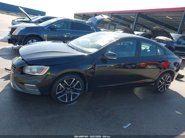 2017 Volvo S60 T5 Dynamic მანქანა იყიდება აუქციონზე, vin: YV126MFL6H2422316, აუქციონის ნომერი: 44907483