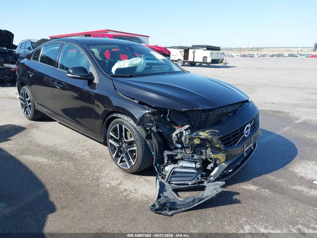 2017 Volvo S60 T5 Dynamic მანქანა იყიდება აუქციონზე, vin: YV126MFL6H2422316, აუქციონის ნომერი: 44907483