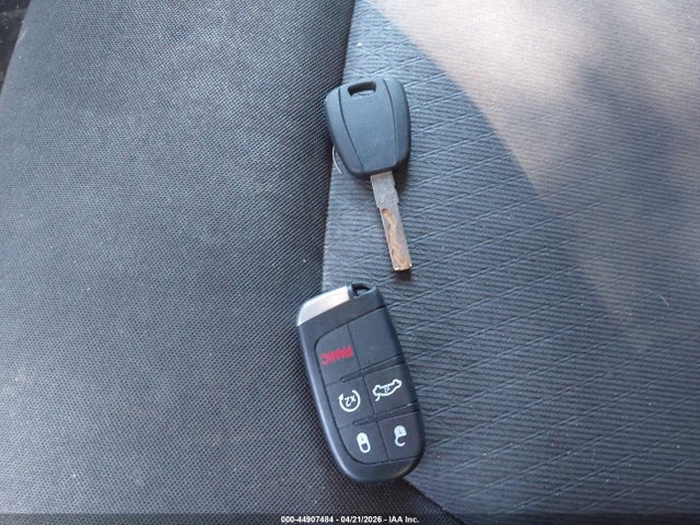 44907484 :رقم المزاد ، ZACNJDBB3MPN26807 vin ، 2021 Jeep Renegade 80th Anniversary 4x4 مزاد بيع