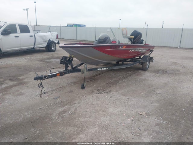 BUJ50294F920 Tracker 17&#039;