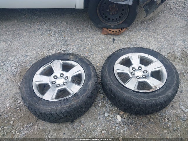 2017 Chevrolet Silverado 1500 2lt მანქანა იყიდება აუქციონზე, vin: 3GCUKREC8HG442874, აუქციონის ნომერი: 44907495