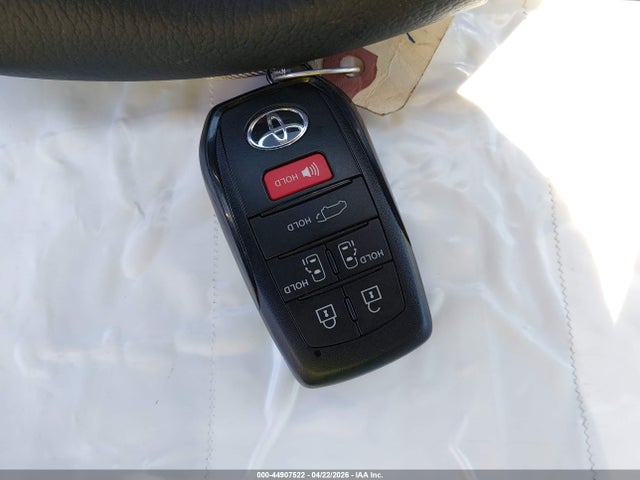 2026 Toyota Sienna Xle მანქანა იყიდება აუქციონზე, vin: 5TDYRKECXTS292197, აუქციონის ნომერი: 44907522
