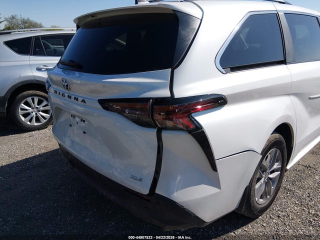 2026 Toyota Sienna Xle მანქანა იყიდება აუქციონზე, vin: 5TDYRKECXTS292197, აუქციონის ნომერი: 44907522