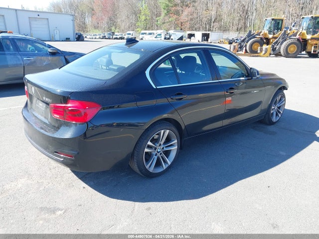 2017 Bmw 330i Xdrive მანქანა იყიდება აუქციონზე, vin: WBA8D9G57HNU60779, აუქციონის ნომერი: 44907536