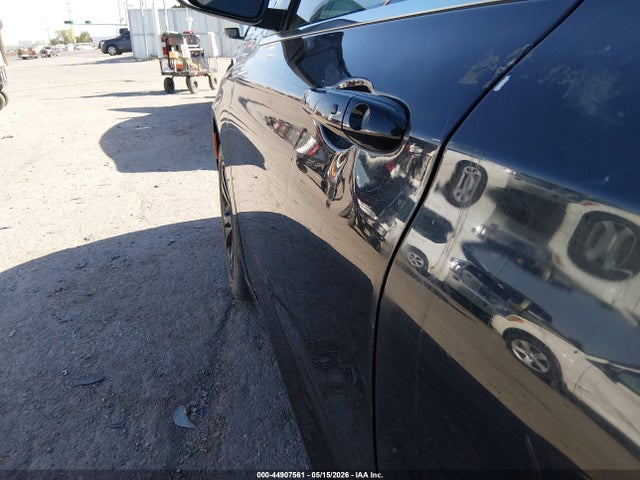 44907561 :رقم المزاد ، 1C3CCCAB0HN501690 vin ، 2017 Chrysler 200 Limited Platinum مزاد بيع