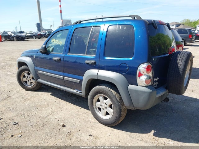 2005 Jeep Liberty Sport მანქანა იყიდება აუქციონზე, vin: 1J4GL48K75W555920, აუქციონის ნომერი: 44907574