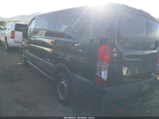 1FMZK1ZM4HKB26614 Ford Transit-150 Xl