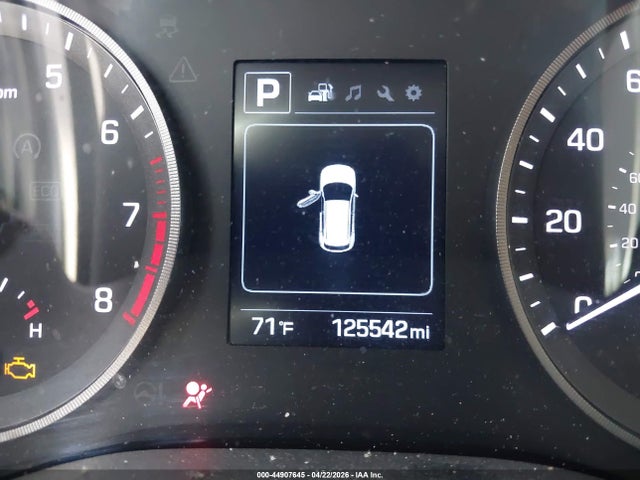 Hyundai TUCSON SE 2018 KM8J23A45JU767608 Image 16