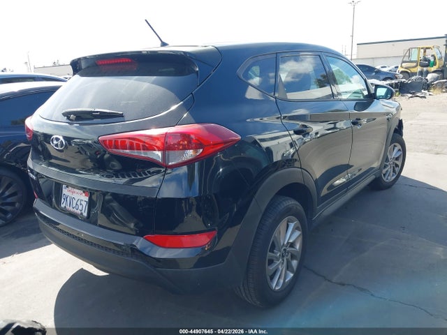Hyundai TUCSON SE 2018 KM8J23A45JU767608 Image 4