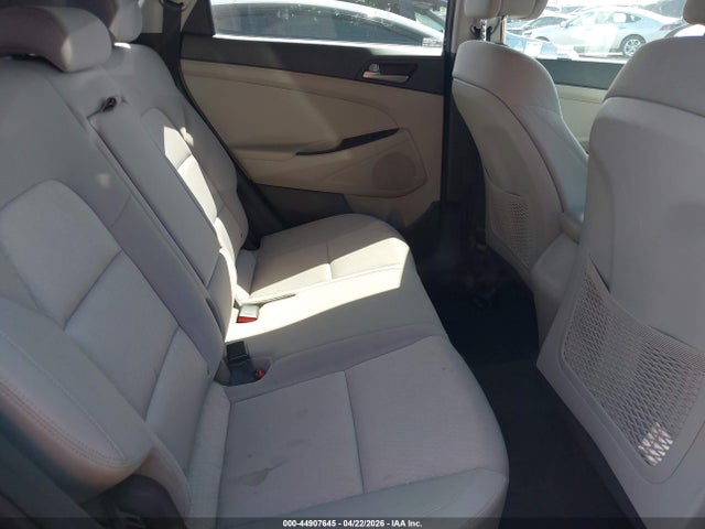 Hyundai TUCSON SE 2018 KM8J23A45JU767608 Image 8