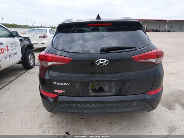 44907647 :رقم المزاد ، KM8J33A45HU365658 vin ، 2017 Hyundai Tucson Se Plus مزاد بيع