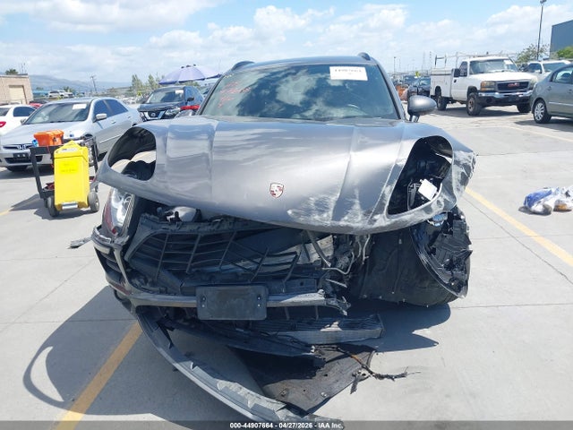 44907664 :رقم المزاد ، WP1AA2A56JLB02781 vin ، 2018 Porsche Macan مزاد بيع