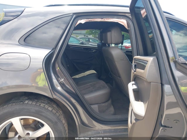44907664 :رقم المزاد ، WP1AA2A56JLB02781 vin ، 2018 Porsche Macan مزاد بيع