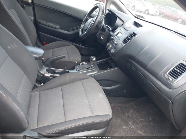 KNAFX4A6XF5415318 KIA FORTE LX