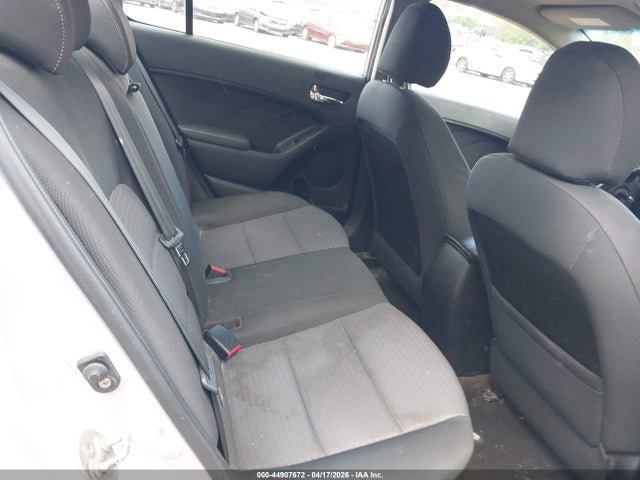 KNAFX4A6XF5415318 KIA FORTE LX