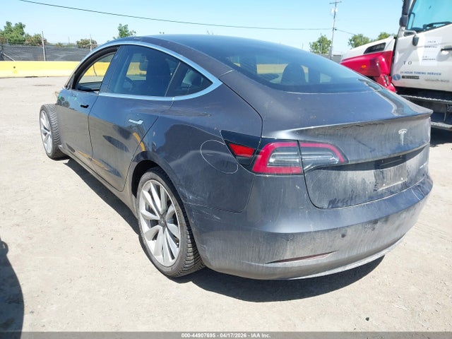 Продаж на аукціоні авто 2018 Tesla Model 3 Long Range/performance, vin: 5YJ3E1EB1JF069104, номер лоту: 44907695