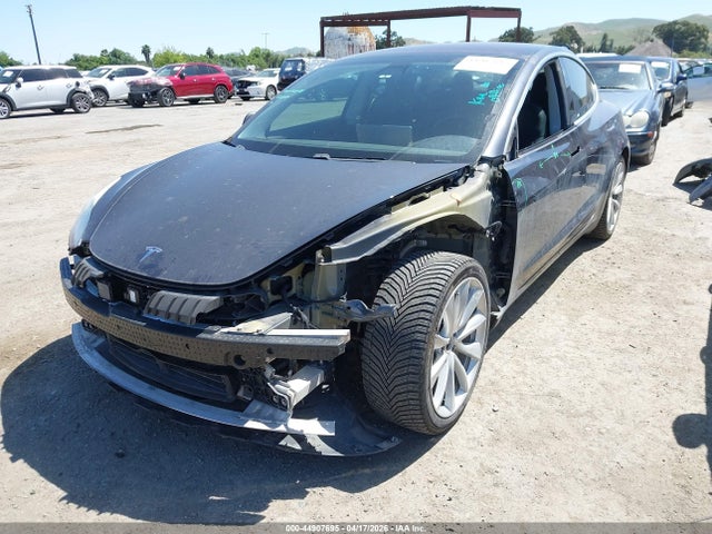 Продаж на аукціоні авто 2018 Tesla Model 3 Long Range/performance, vin: 5YJ3E1EB1JF069104, номер лоту: 44907695