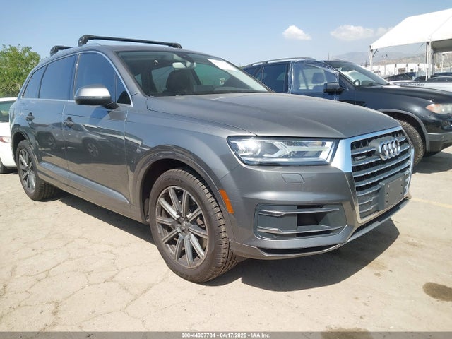 2017 AUDI Q7 WA1LAAF78HD000850