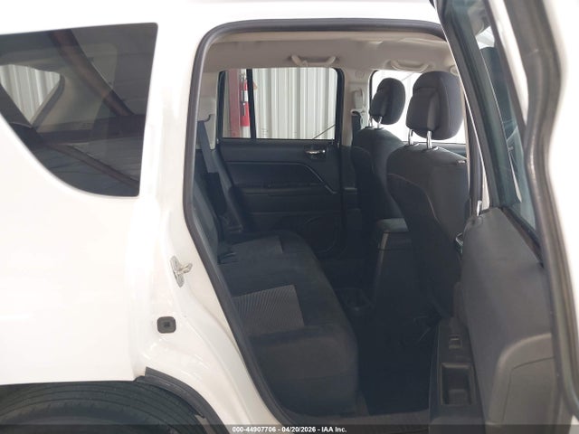44907706 :رقم المزاد ، 1C4NJCBA5FD436998 vin ، 2015 Jeep Compass Sport مزاد بيع