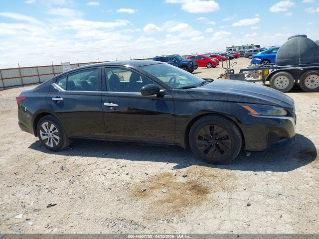 1N4BL4BV4PN380821 Nissan Altima S Fwd