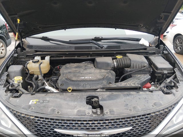 2C4RC1GG2JR272256 Chrysler Pacifica Limited