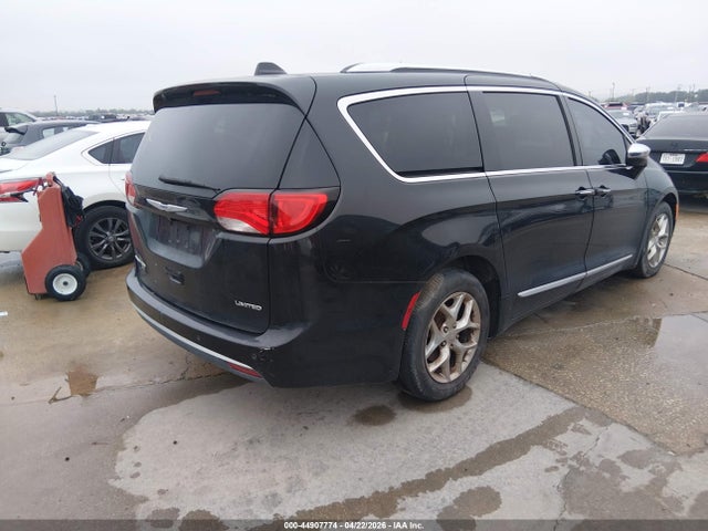 2C4RC1GG2JR272256 Chrysler Pacifica Limited