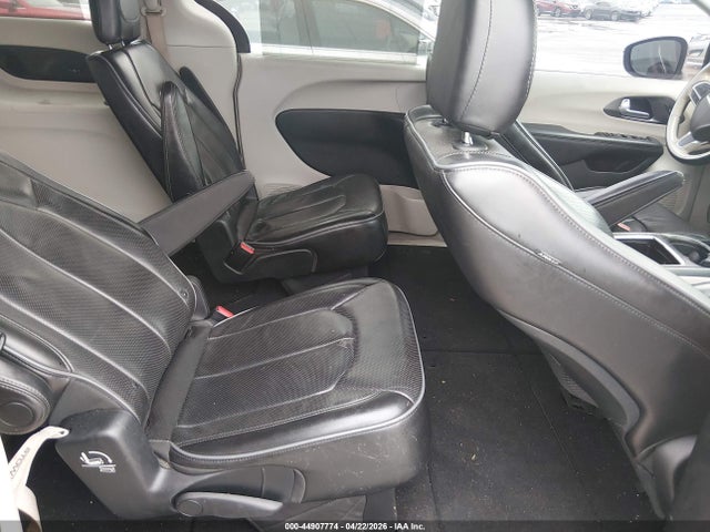 2C4RC1GG2JR272256 Chrysler Pacifica Limited