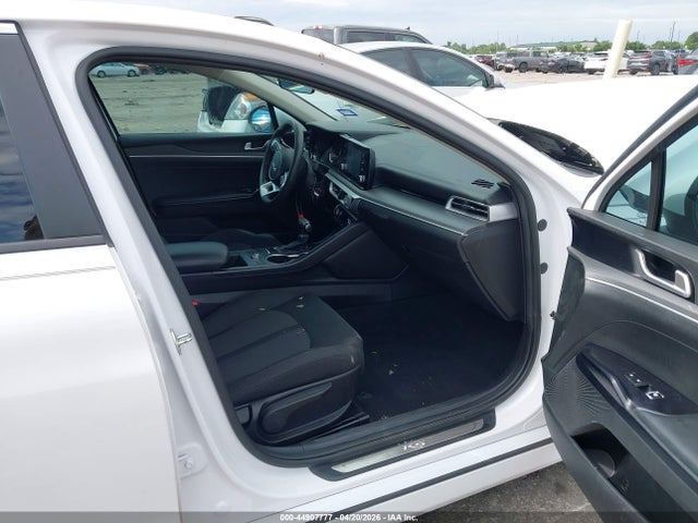 2022 Kia K5 Lx მანქანა იყიდება აუქციონზე, vin: 5XXG24J20NG132620, აუქციონის ნომერი: 44907777