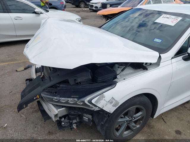 2022 Kia K5 Lx მანქანა იყიდება აუქციონზე, vin: 5XXG24J20NG132620, აუქციონის ნომერი: 44907777