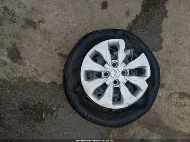 44907800 :رقم المزاد ، KMHCT5AE8HU329122 vin ، 2017 Hyundai Accent Se مزاد بيع