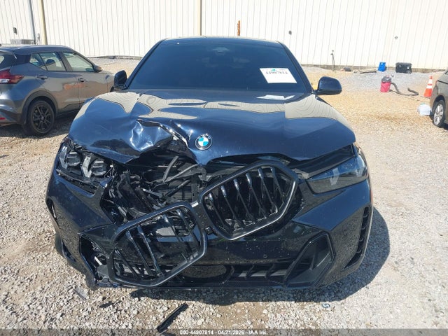 2026 Bmw X6 Xdrive40i მანქანა იყიდება აუქციონზე, vin: 5UX33EX0XT9303101, აუქციონის ნომერი: 44907814