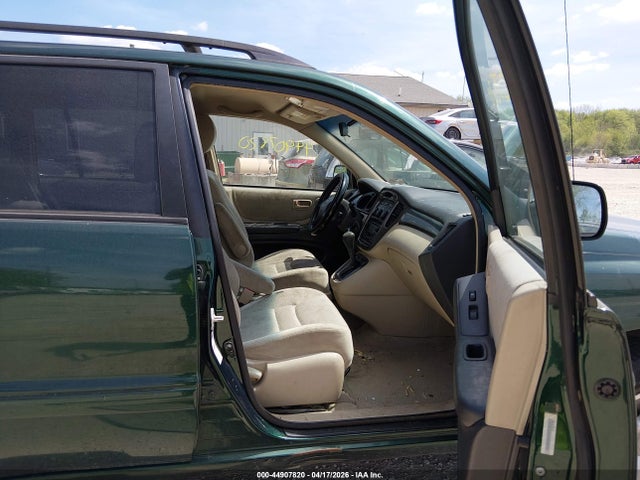 44907820 :رقم المزاد ، JTEHF21AX10008592 vin ، 2001 Toyota Highlander V6 مزاد بيع