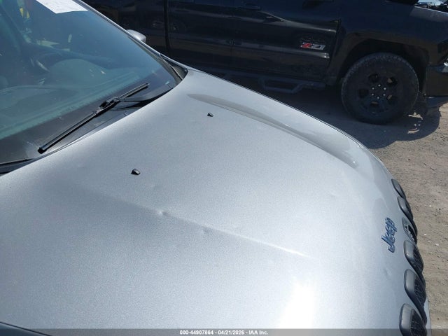 1C4PJLCB5FW642570 Jeep Cherokee Latitude