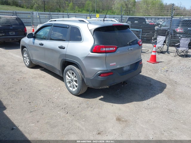 1C4PJLCB5FW642570 Jeep Cherokee Latitude