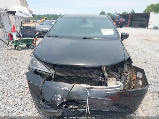 Chrysler Pacifica Touring Plus 2018 2C4RC1FG8JR315807 Image 12