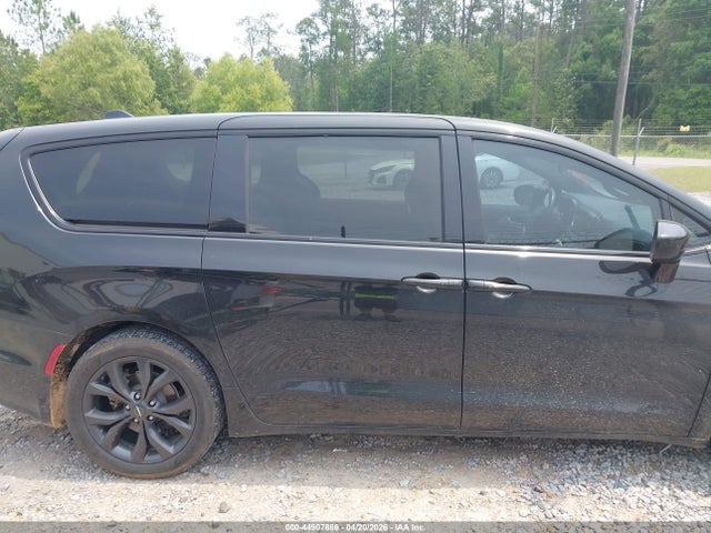 Chrysler Pacifica Touring Plus 2018 2C4RC1FG8JR315807 Image 13