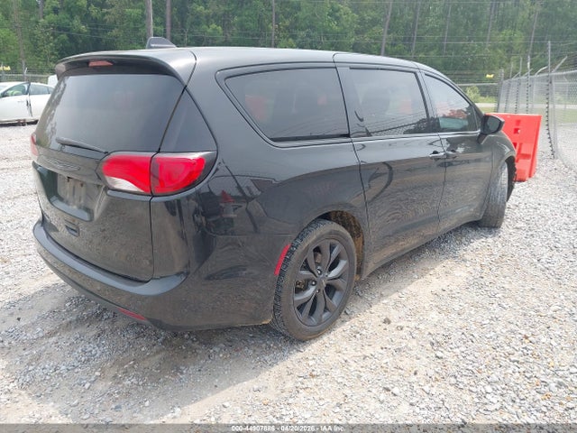 Chrysler Pacifica Touring Plus 2018 2C4RC1FG8JR315807 Image 4