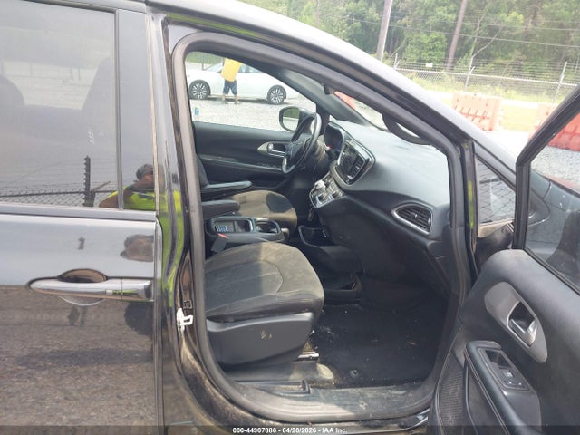 Chrysler Pacifica Touring Plus 2018 2C4RC1FG8JR315807 Image 5