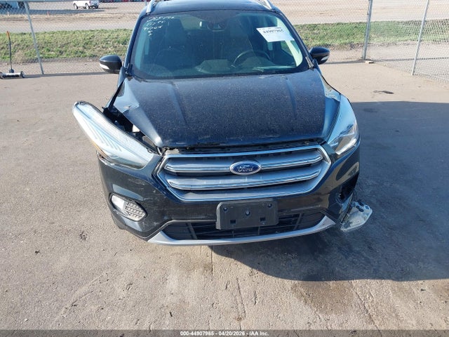 44907965 :رقم المزاد ، 1FMCU9J95HUD71335 vin ، 2017 Ford Escape Titanium مزاد بيع