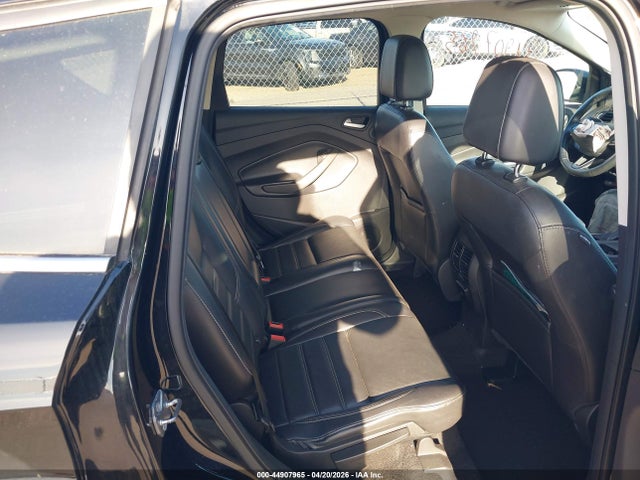 44907965 :رقم المزاد ، 1FMCU9J95HUD71335 vin ، 2017 Ford Escape Titanium مزاد بيع