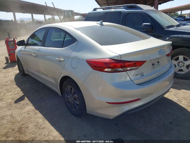 Hyundai ELANTRA SE 2017 5NPD74LF1HH081710 Image 3