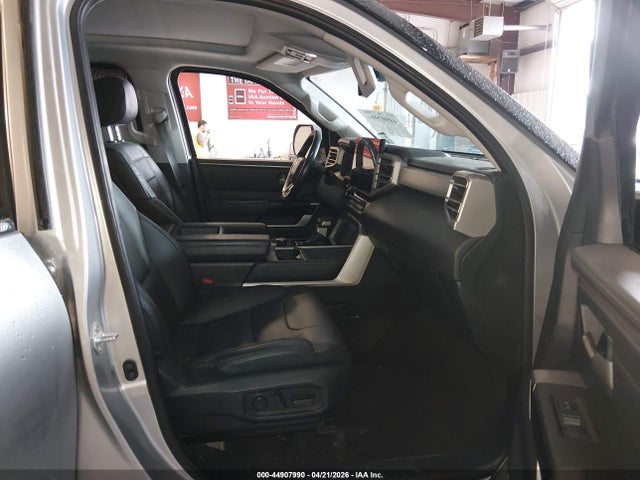 Продажа на аукционе авто 2023 Toyota Tundra Limited, vin: 5TFJA5DB2PX095768, номер лота: 44907990