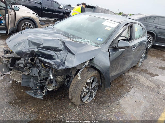 2020 Kia Forte Lxs მანქანა იყიდება აუქციონზე, vin: 3KPF24AD1LE260707, აუქციონის ნომერი: 44908022