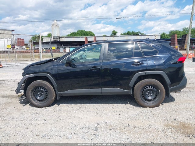 44908035 :رقم المزاد ، 2T3H1RFV6NW231981 vin ، 2022 Toyota Rav4 Le مزاد بيع