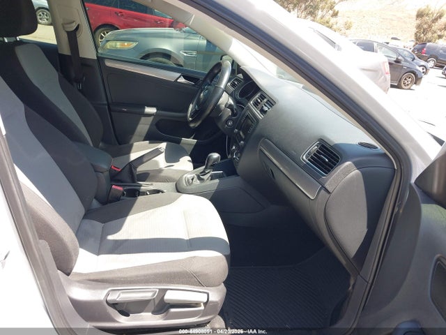 44908051 :رقم المزاد ، 3VW2B7AJ5HM278515 vin ، 2017 Volkswagen Jetta 1.4t S مزاد بيع
