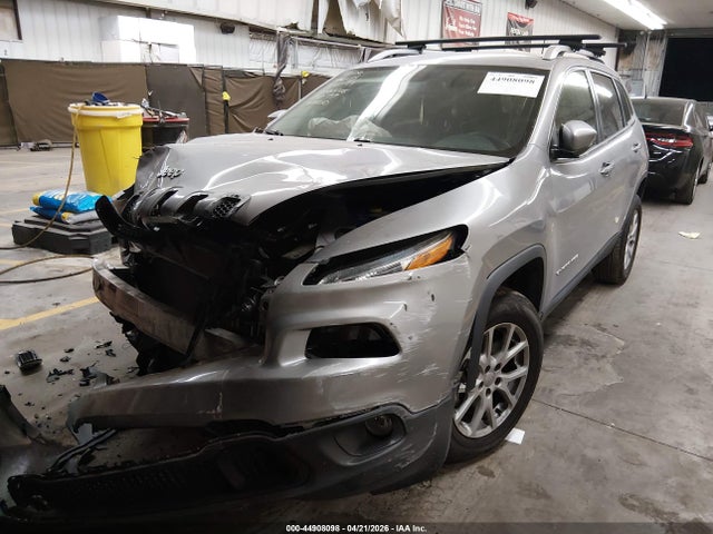 Jeep Cherokee Latitude 4x4 2017 1C4PJMCS5HD220528 Image 2